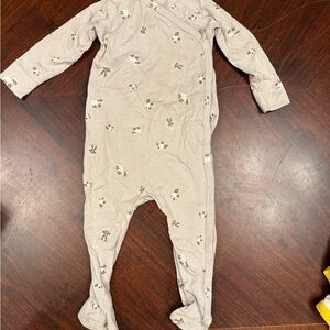 Gray Footed Baby One-Piece with Subtle Animal Motif